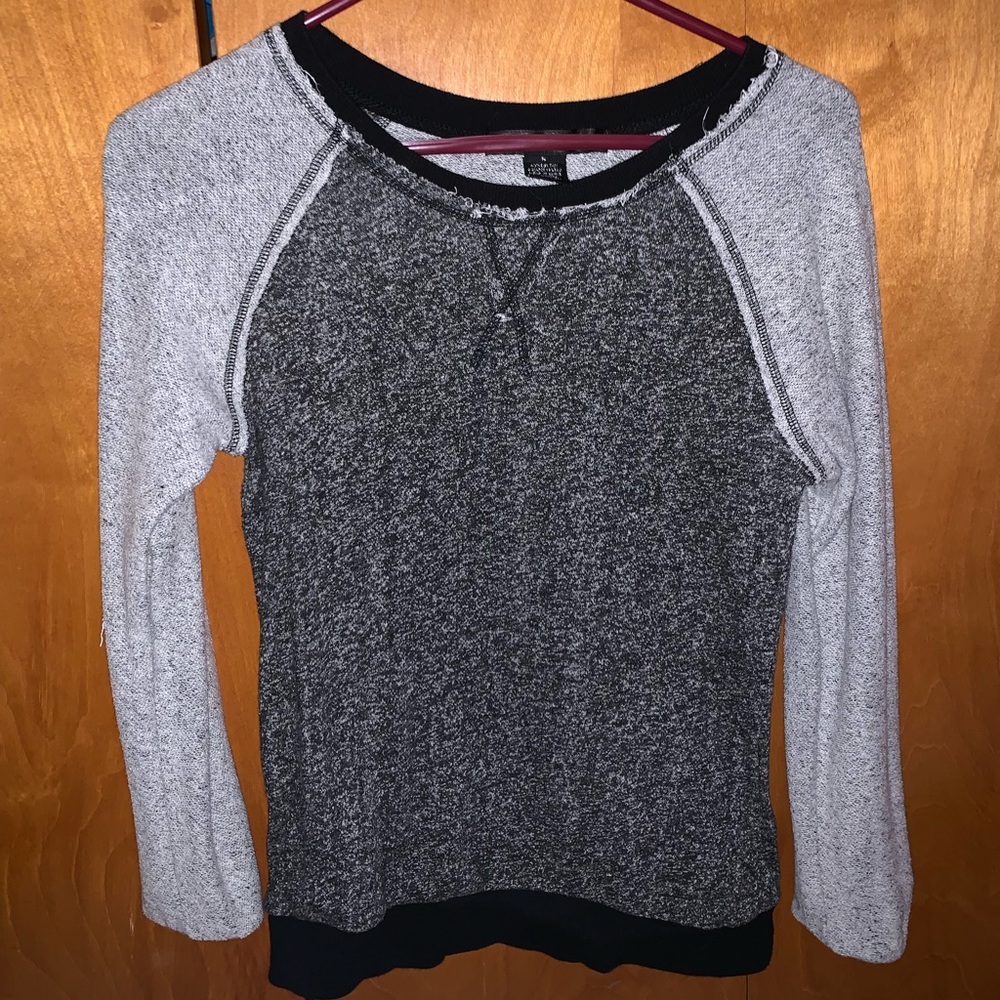 Black and gray long sleeve shirt